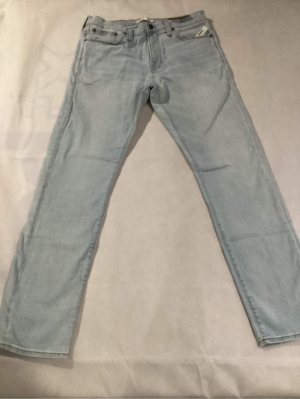 Madewell Slim Straight Jeans in Faded Light Blue size 34x34  6/7